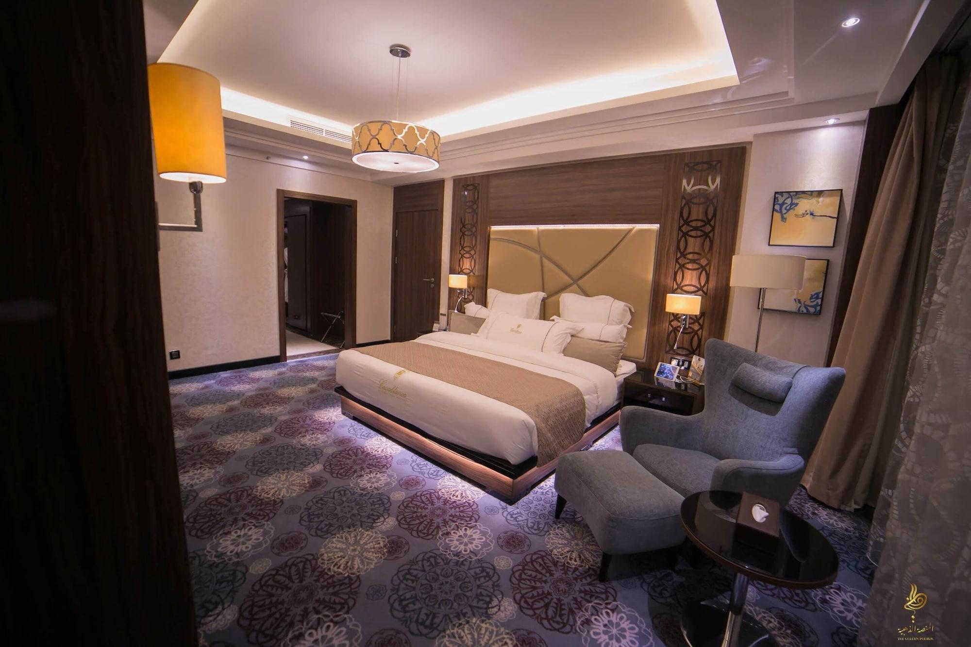 Casablanca Grand Hotel Jiddah Esterno foto A bedroom at the hotel