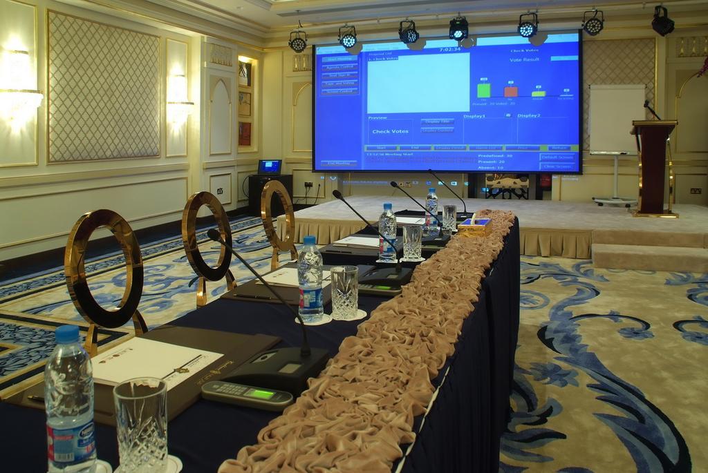 Casablanca Grand Hotel Jiddah Esterno foto The 2016 meeting of the International Telecommunication Union
