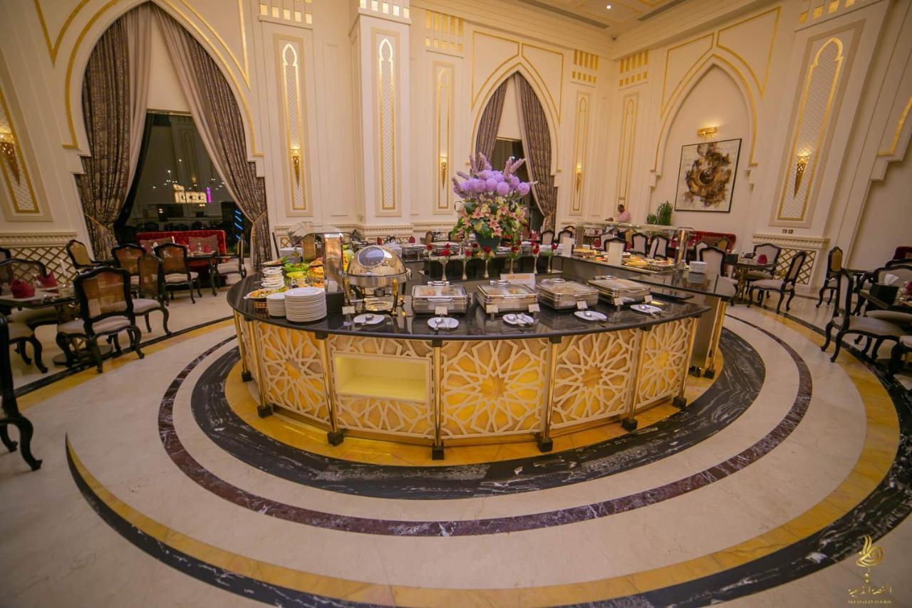 Casablanca Grand Hotel Jiddah Esterno foto The Palm Beach Cafe