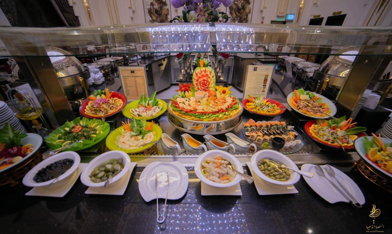 Casablanca Grand Hotel Jiddah Esterno foto A buffet at a hotel