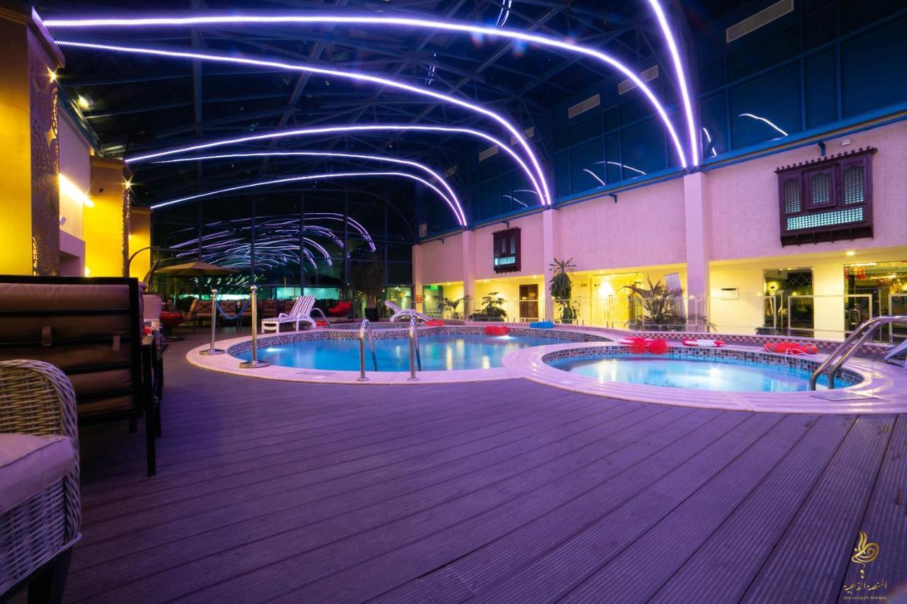 Casablanca Grand Hotel Jiddah Esterno foto The swimming pool at the hotel